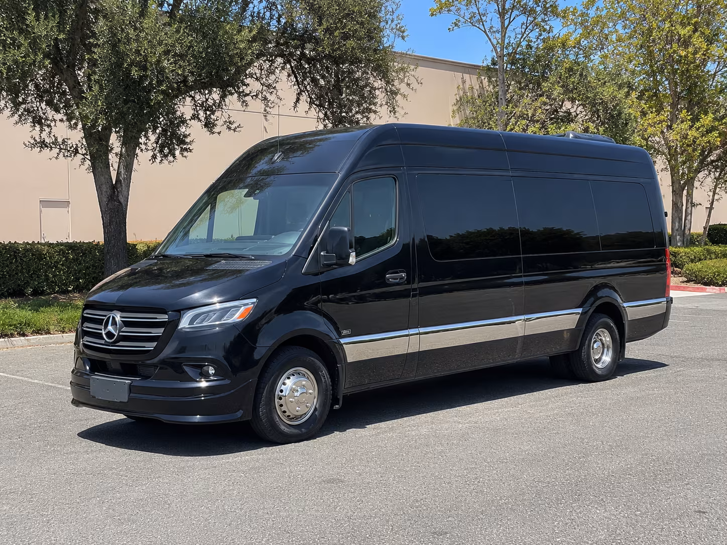 easily book transportation for your next corporate event 2