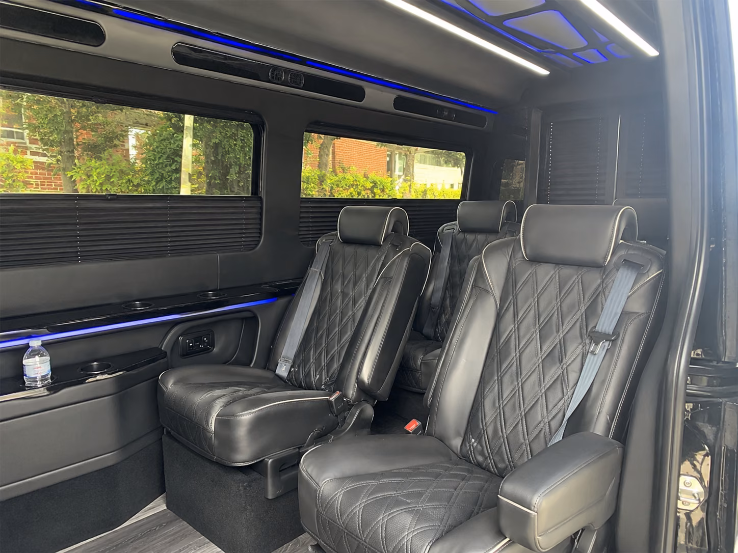 easily book transportation for your next prom 4