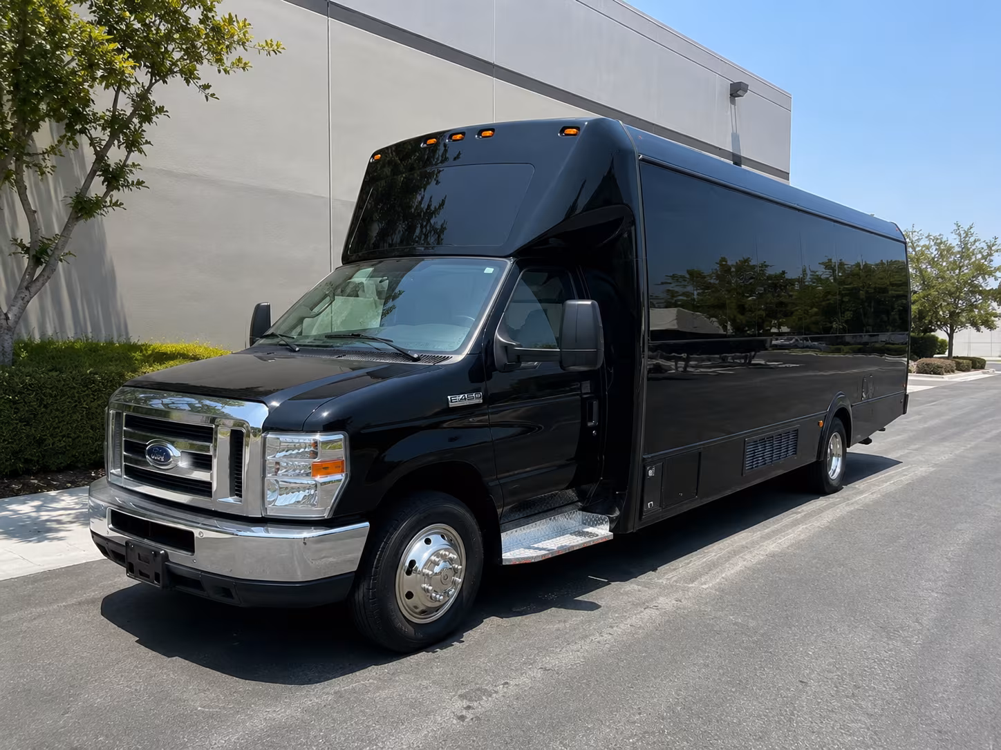 el cajon holiday party bus rental