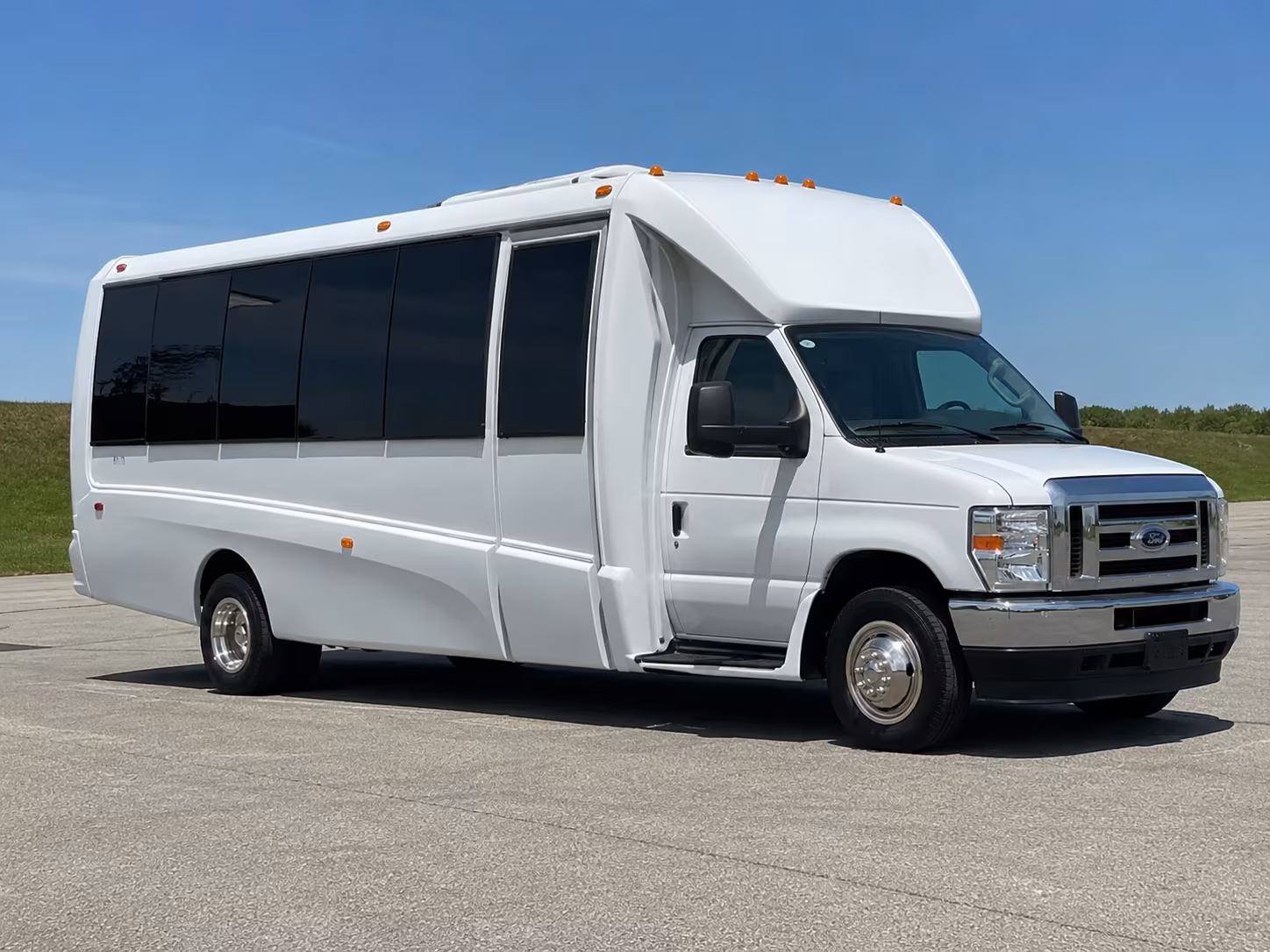 hotel to venue shuttle buses for corporate groups staying in el cajon